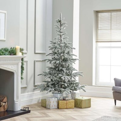 the-winter-workshop-Nobilis-fir-snowy-artificial-christmas-tree-flocked-green-5ft